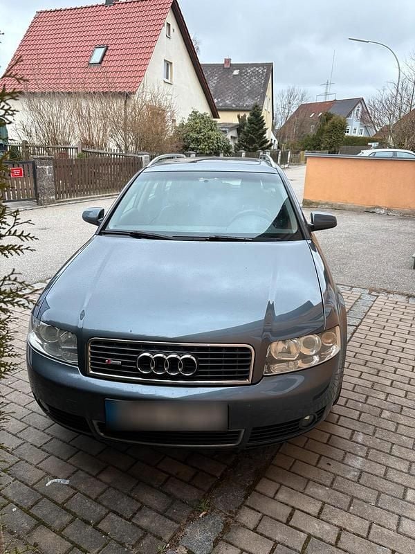 Gebraucht Audi A4 163 PS (119 kW) 2003 Grau Kombi