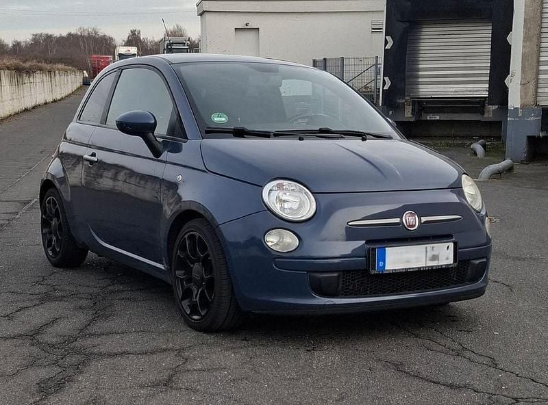 Gebraucht Fiat 500 Lounge 86 PS (63 kW) 2011 Blau Kleinwagen