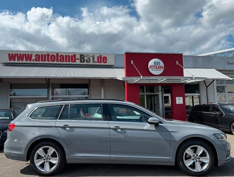 Gebraucht VW Passat 200 PS (147 kW) 2022 Grau Kombi