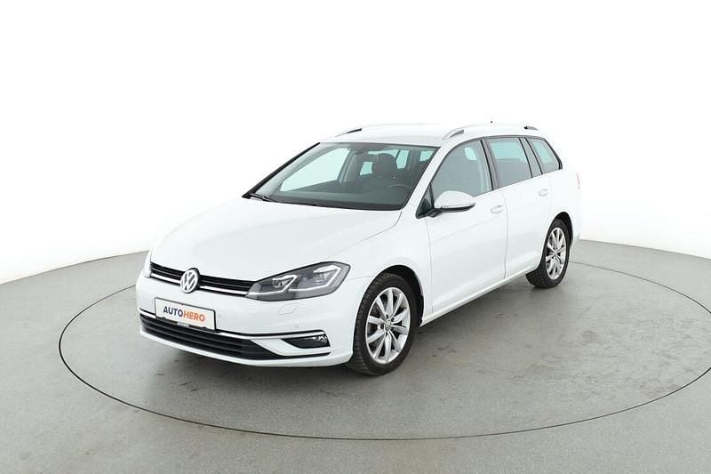 Weiß Gebraucht 2019 VW Golf VII Highline Kombi | 18.410 € (Fairer Preis) - Bild 1/3