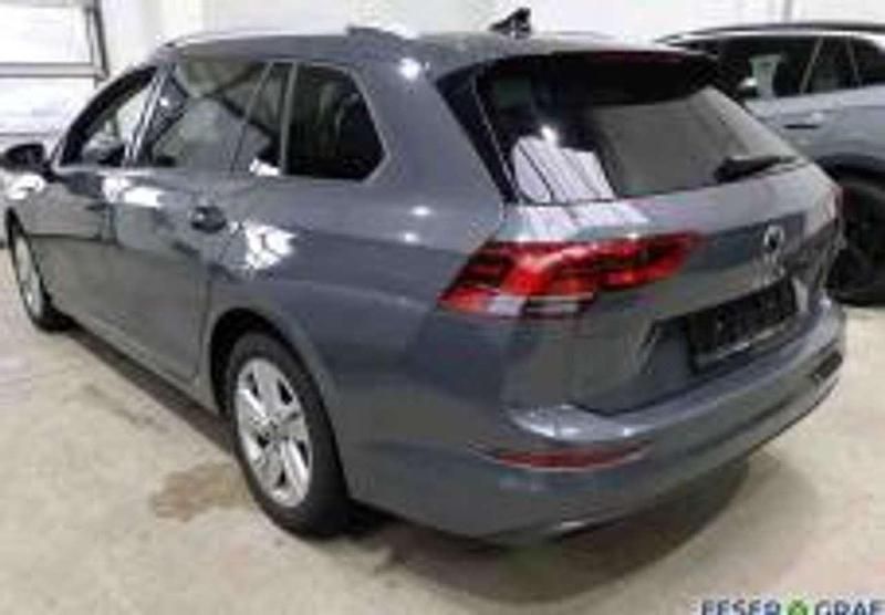 Gebraucht VW Golf VIII Life 150 PS (110 kW) 2024 Grau Kombi