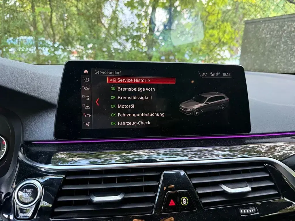 Gebraucht BMW 520 190 PS (139 kW) 2018 Schwarz Kombi