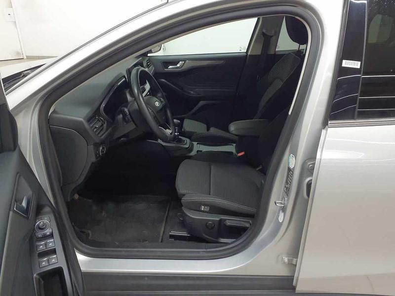 Gebraucht Ford Focus Titanium 120 PS (88 kW) 2023 Moondust silber metallic Limousine