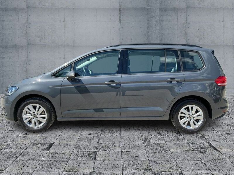 Gebraucht VW Touran Comfortline 150 PS (110 kW) 2024 Delfingrau metallic Van / Kleinbus