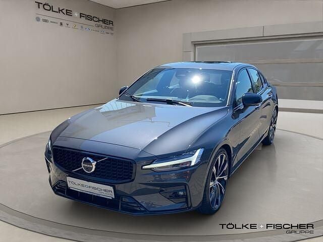 Gebraucht Volvo S60 Plus 250 PS (183 kW) 2023 Platinum grey / (metallic) Limousine