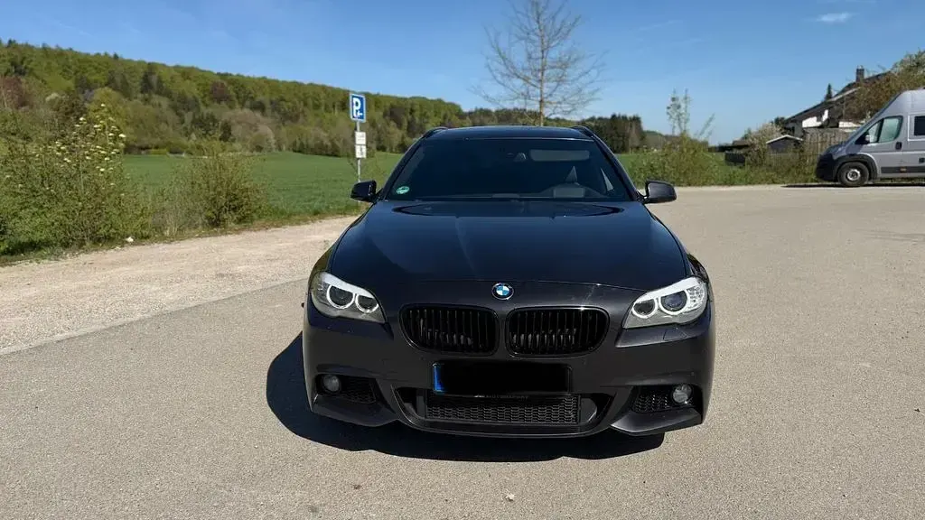 Gebraucht BMW 525 M Sport 218 PS (160 kW) 2012 Schwarz Kombi