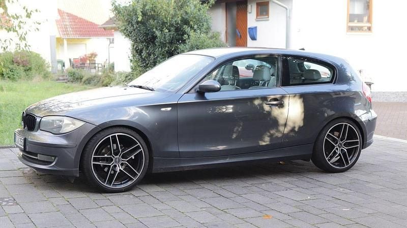 Usata BMW 118 Performance 143 CV (105 kW) 2008 Grigio Utilitaria