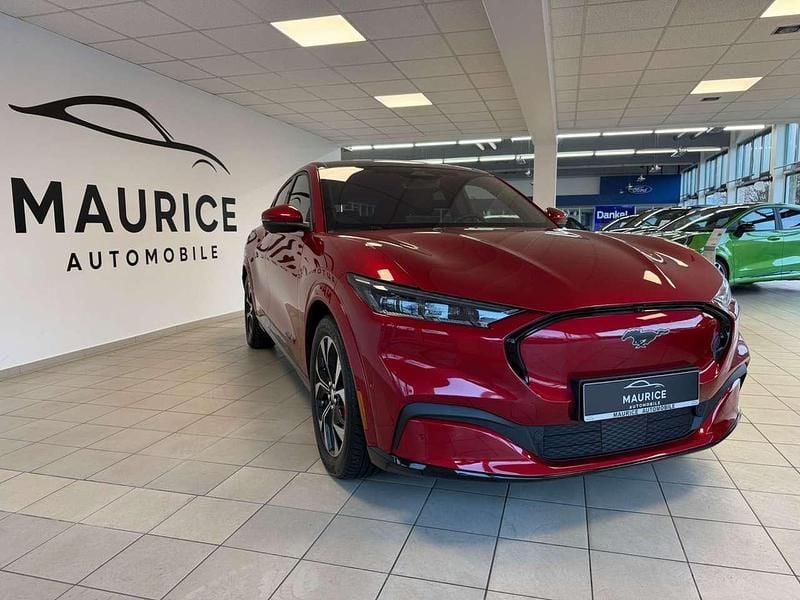 Gebraucht Ford Mustang Mach-E Extended Range 258 kW (351 PS) 2021 Lucidrot metallic SUV