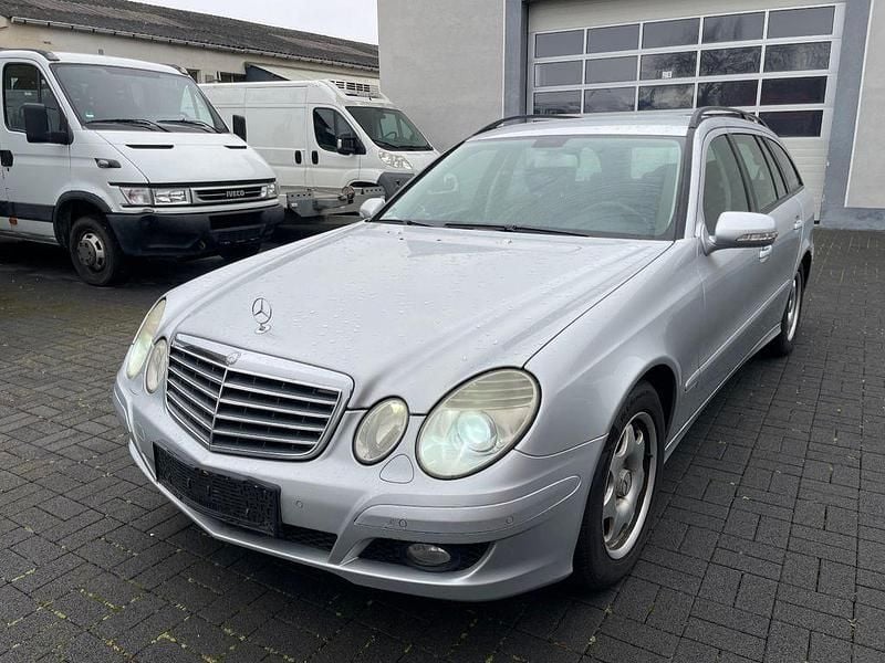 Gebraucht Mercedes E220 170 PS (125 kW) 2007 Silber Kombi