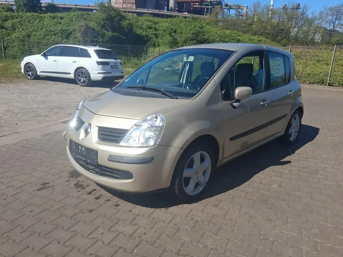 Używany Renault Modus 112 KM (82 kW) 2007 Złoty Minivan