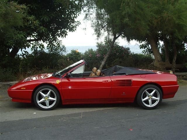 Rot Gebraucht 1989 Ferrari Mondial Cabrio | 75.000 € - Bild 1/4
