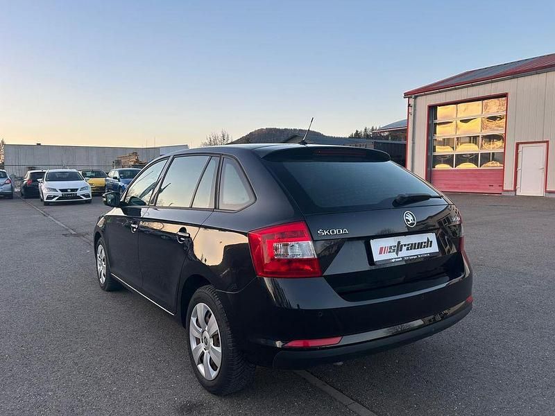 Gebraucht Skoda Rapid Ambition 90 PS (66 kW) 2015 Schwarz Kleinwagen