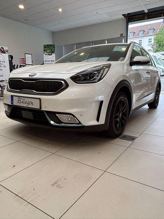 Weiß Gebraucht 2019 Kia Niro Spirit SUV | 16.900 € (Fairer Preis) - Bild 1/4