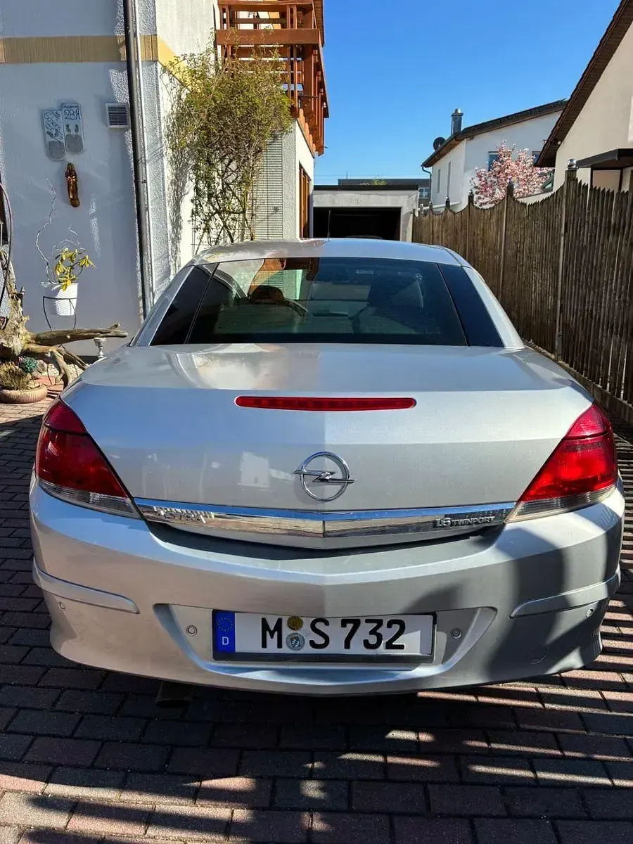 Gebraucht Opel Astra Cabriolet Edition 105 PS (77 kW) 2007 Silber Cabrio