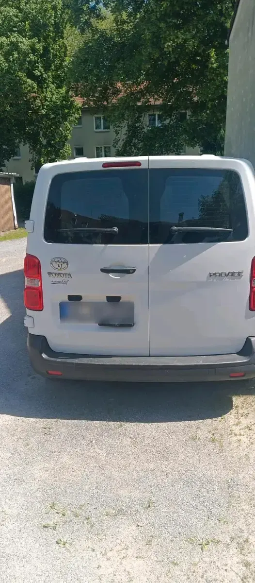 Gebraucht Toyota Proace 120 PS (88 kW) 2022 Weiß Van / Kleinbus