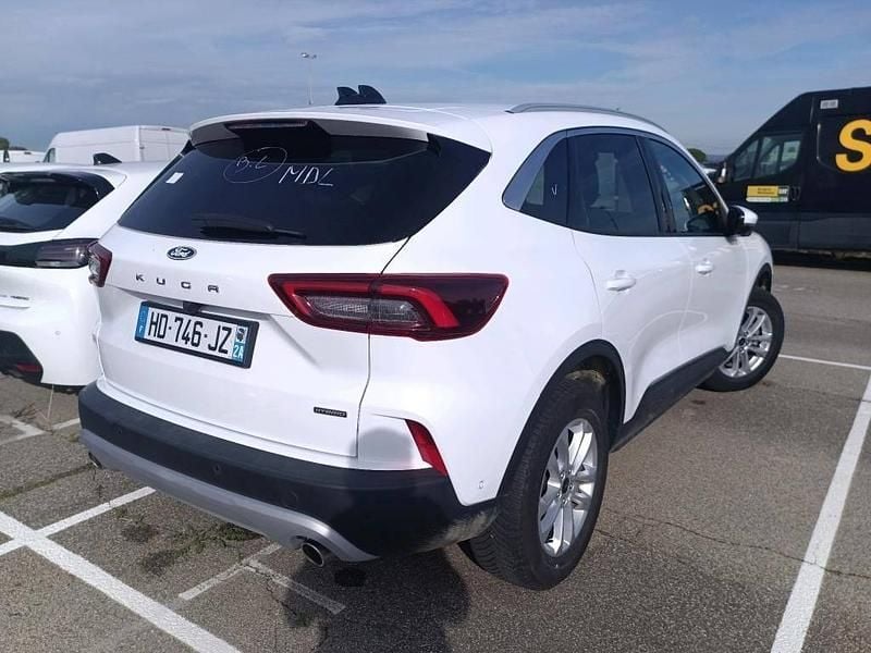 Gebraucht Ford Kuga Titanium 152 PS (111 kW) 2025 Blanc glacier SUV