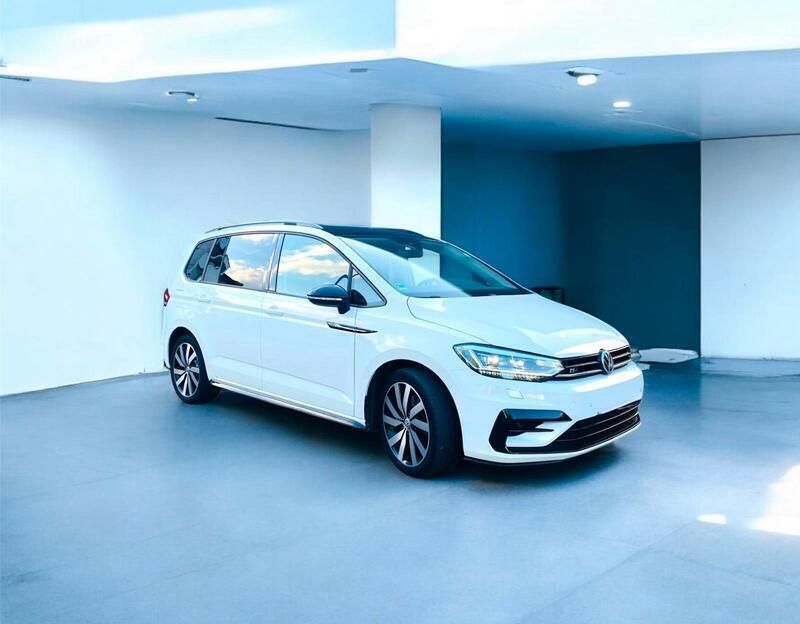 Weiß Gebraucht 2018 VW Sharan R-line Van / Kleinbus | 29.000 € - Bild 1/4