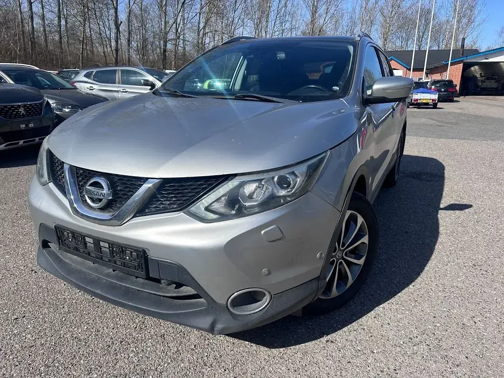 Gebraucht Nissan Qashqai Tekna 131 PS (96 kW) 2014 Silber SUV