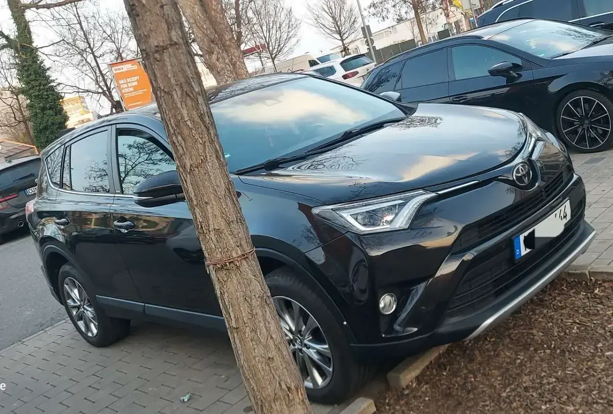 Gebraucht Toyota RAV4 Edition-S 143 PS (105 kW) 2017 SUV