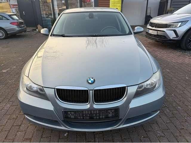 Gebraucht BMW 320 150 PS (110 kW) 2006 Arktis Kombi