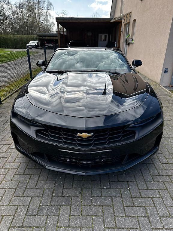 Usado Chevrolet Camaro 328 HP (241 kW) 2018 Preto Cabrios