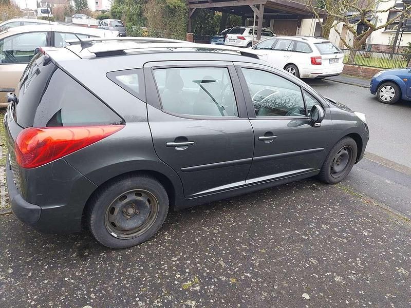 Gebraucht Peugeot 207 95 PS (69 kW) 2008 Grau Kombi