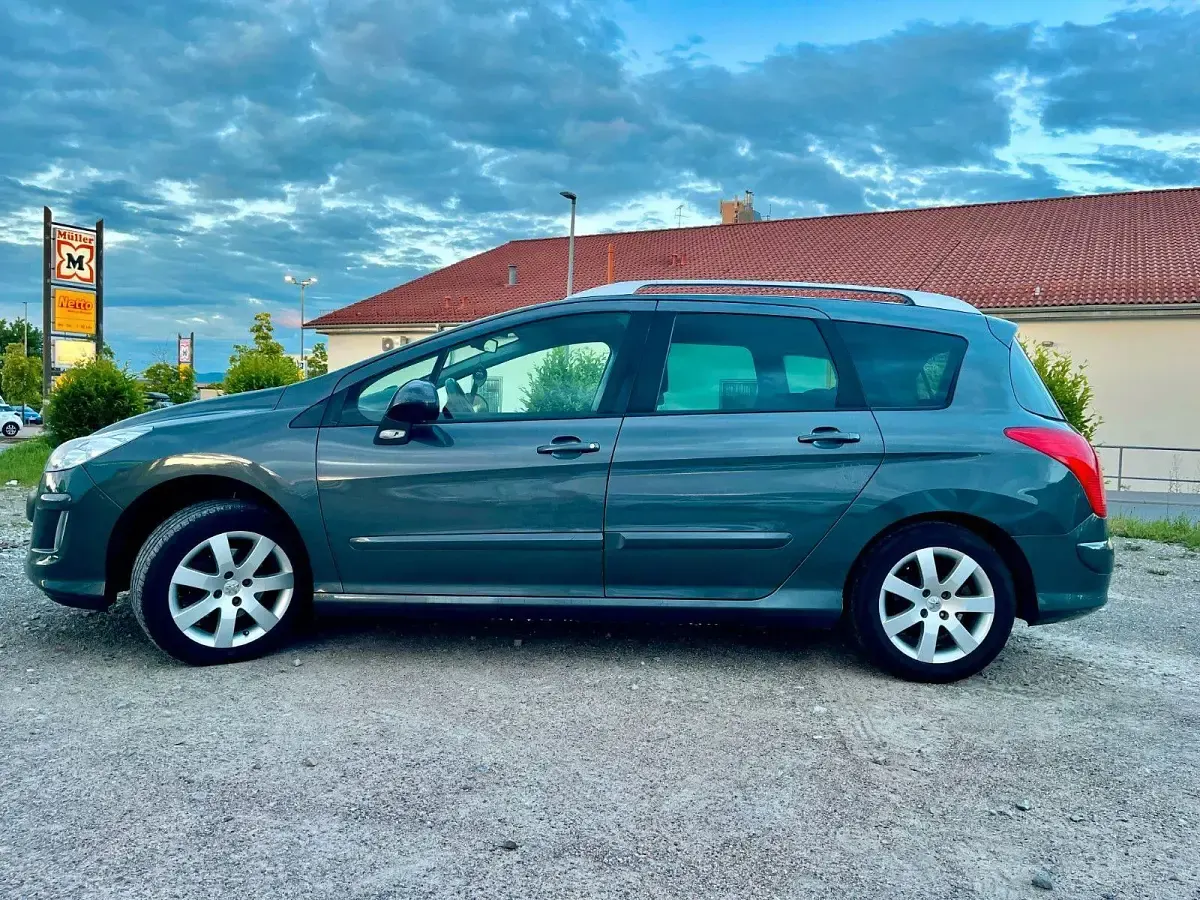 Gebraucht Peugeot 308 SW Premium 120 PS (88 kW) 2010 Grau Kombi