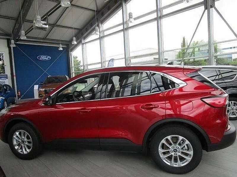 Gebraucht Ford Kuga Titanium 150 PS (110 kW) 2020 Lucid rot (metallic) SUV