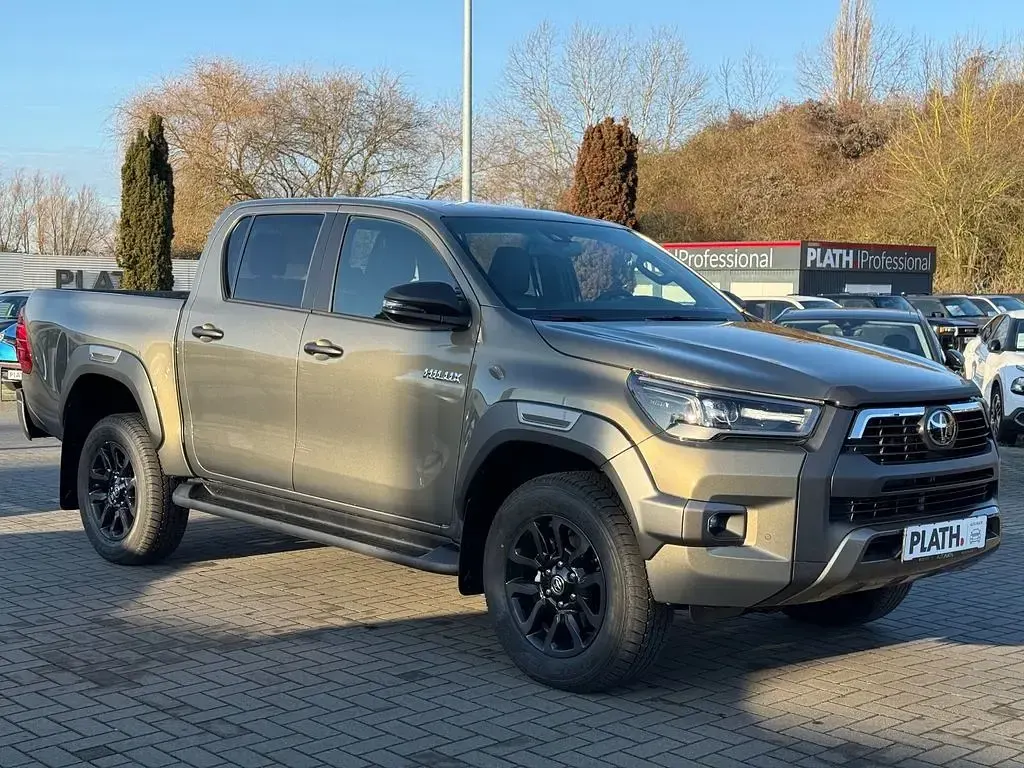 Neu Toyota HiLux 204 PS (150 kW) 2025 Gold Pickup