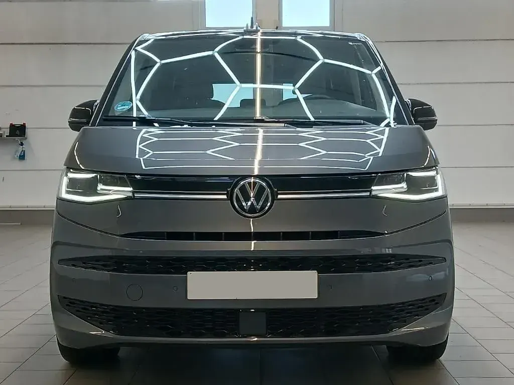 Gebraucht VW Multivan Edition 150 PS (110 kW) 2024 Grau Van / Kleinbus