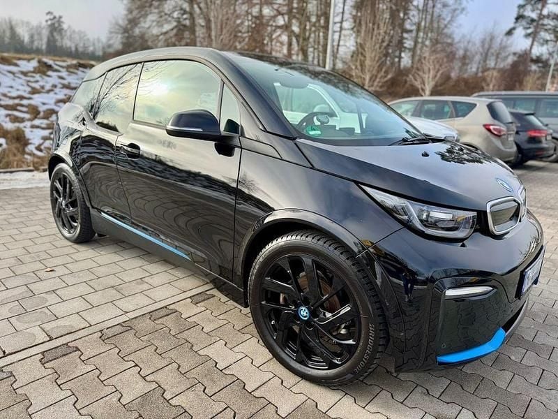 Schwarz Gebraucht 2021 BMW i3 Sport Line Limousine | 21.400 € (Fairer Preis) - Bild 1/4