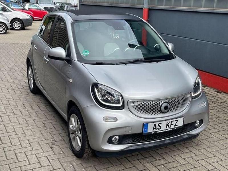 Gebraucht Smart ForFour Passion 71 PS (52 kW) 2015 Silber Kleinwagen