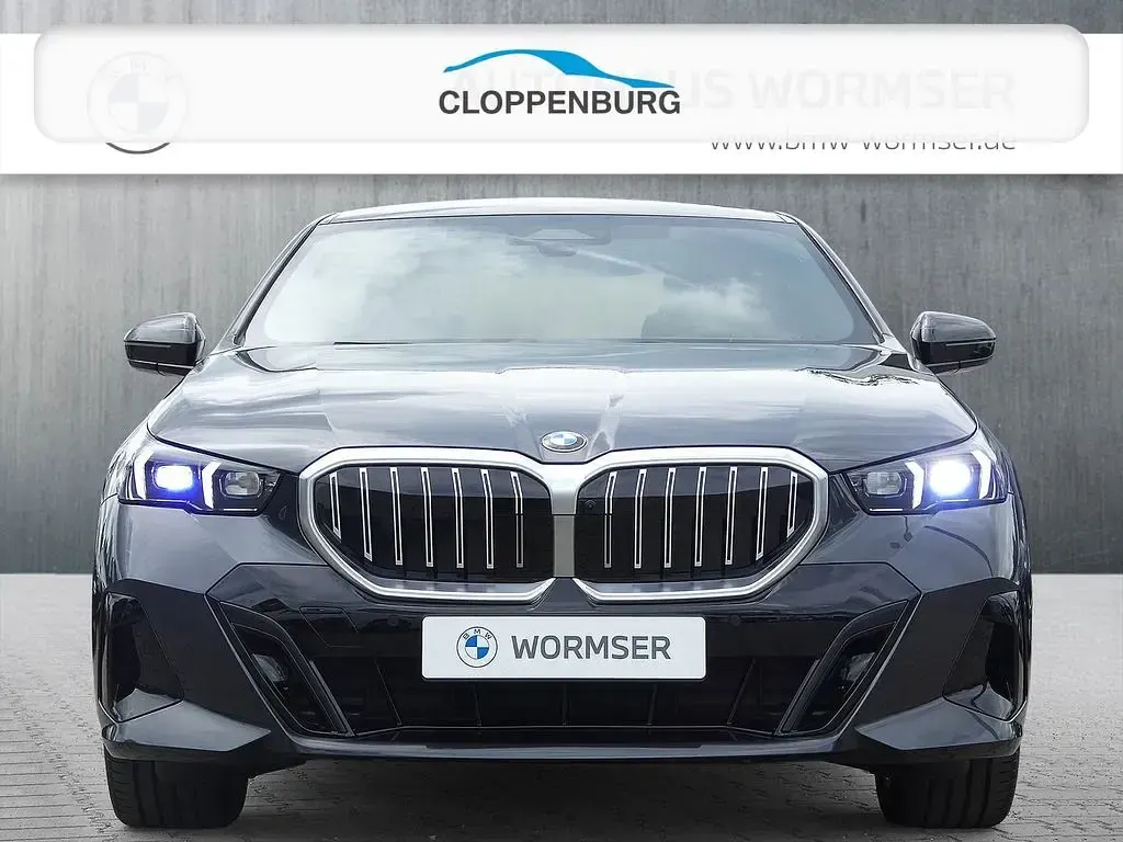 Neu BMW 520 M Sport 208 PS (152 kW) 2026 Silber Limousine
