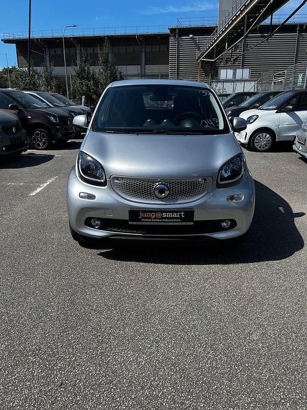 Silber Gebraucht 2019 Smart ForFour Prime Kleinwagen | 13.290 € (Fairer Preis) - Bild 1/4