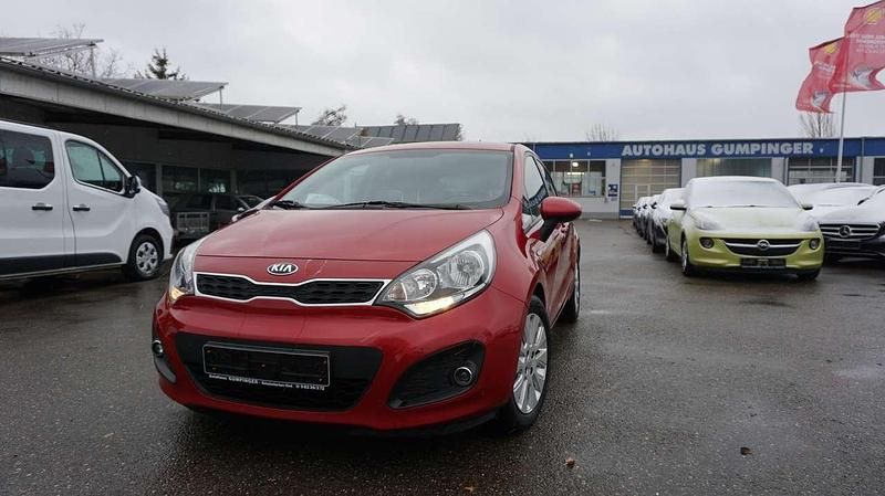 Gebraucht Kia Rio 86 PS (63 kW) 2014 Rot Kleinwagen