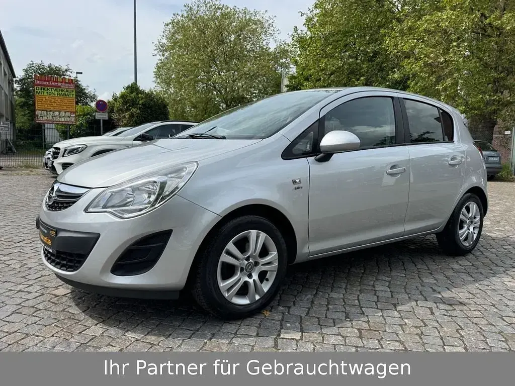 Gebraucht Opel Corsa Active 87 PS (63 kW) 2013 Silber Kleinwagen