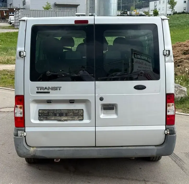 Usado Ford Transit 110 CV (80 kW) 2008 Plateado Monovolumen