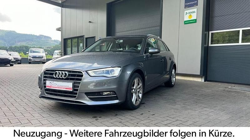Grau Gebraucht 2016 Audi A3 Limousine | 13.990 € (Fairer Preis) - Bild 1/4