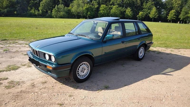 Gebraucht BMW 318 113 PS (83 kW) 1993 Grün Limousine