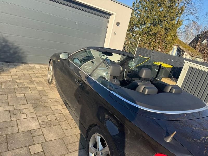 Gebraucht BMW 123 Cabriolet Efficient Dynamics 204 PS (150 kW) 2010 Schwarz Cabrio