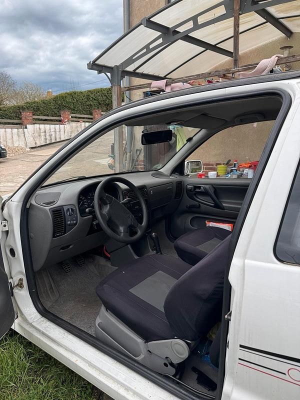 Gebraucht VW Polo 50 PS (36 kW) 1997 Weiß Kleinwagen