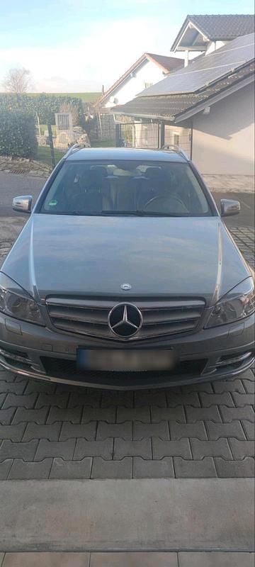 Silber Gebraucht 2011 Mercedes C250 Limousine | 8.500 € (Superpreis) - Bild 1/3