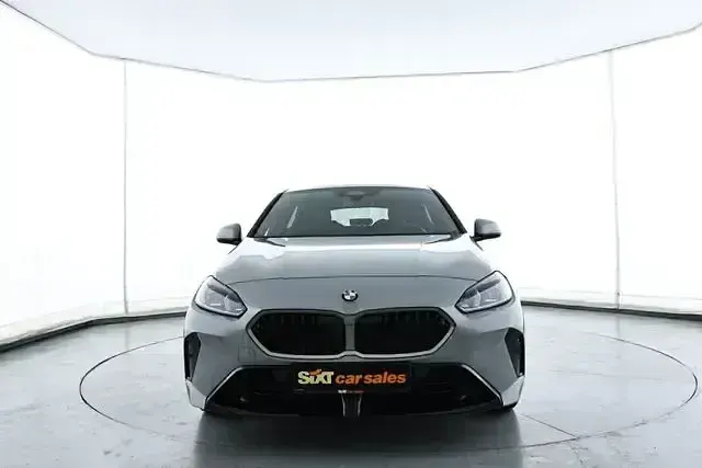Gebraucht BMW 118 M Sport 150 PS (110 kW) 2025 Grau Kleinwagen