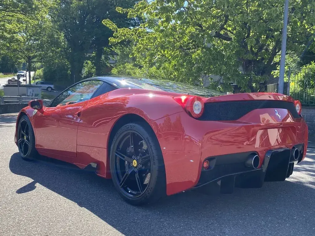 Gebraucht Ferrari 458 605 PS (444 kW) 2015 Rot