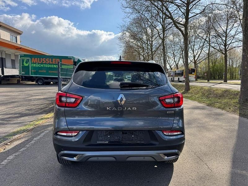Gebraucht Renault Kadjar 150 PS (110 kW) 2019 Grau SUV