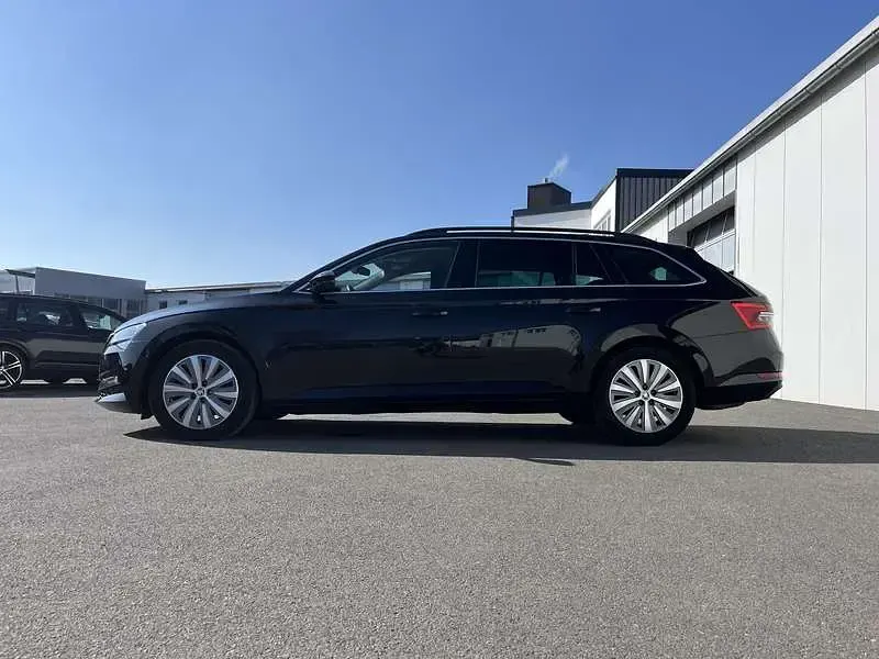 Gebraucht Skoda Superb Ambition 200 PS (147 kW) 2021 Schwarzmagic Kombi