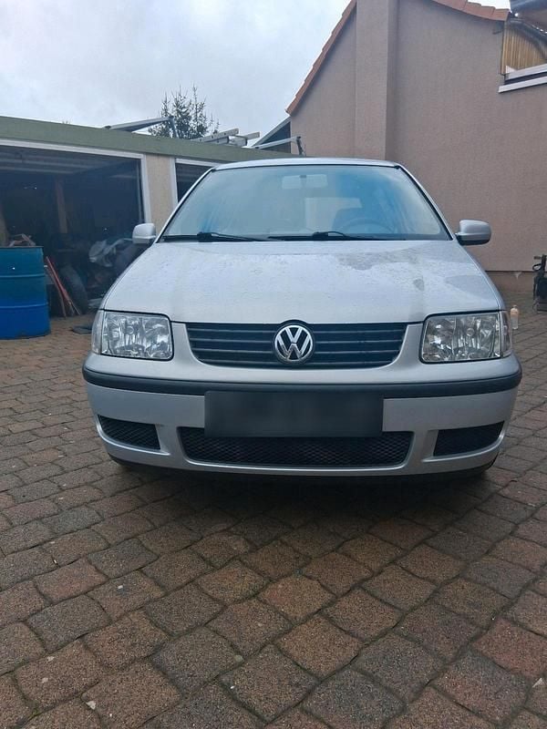 Second-hand VW Polo 50 CP (36 kW) 2000 Gri Hatchback
