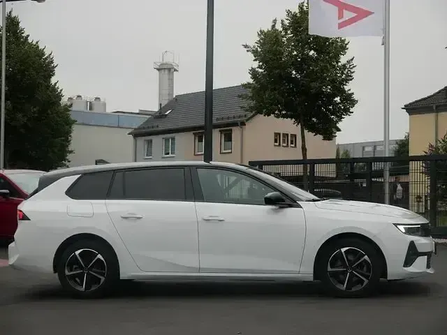 Gebraucht Opel Astra GS Line 131 PS (96 kW) 2025 Weiß Kleinwagen