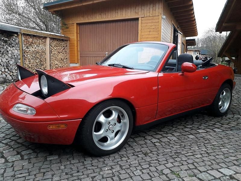 Second-hand Mazda MX5 116 CP (85 kW) 1992 Roșu Cabrio