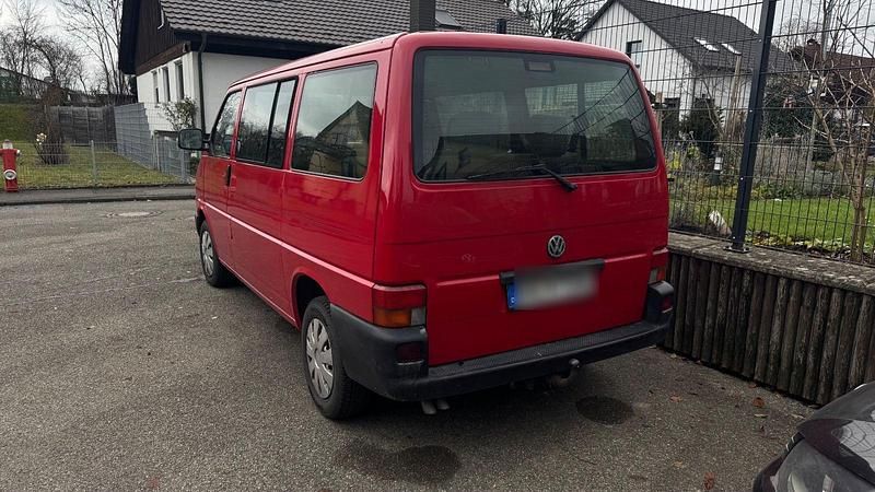 Gebraucht VW Transporter 102 PS (75 kW) 2001 Rot Van